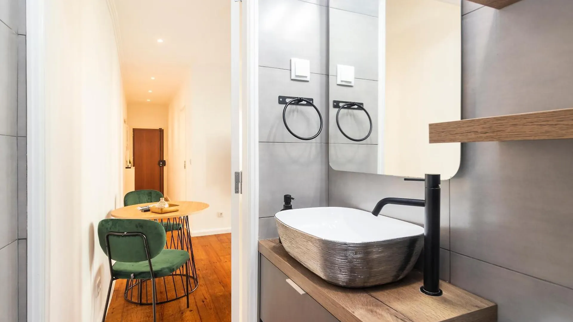 Apartment Great Lisbon Pad In Alcantara