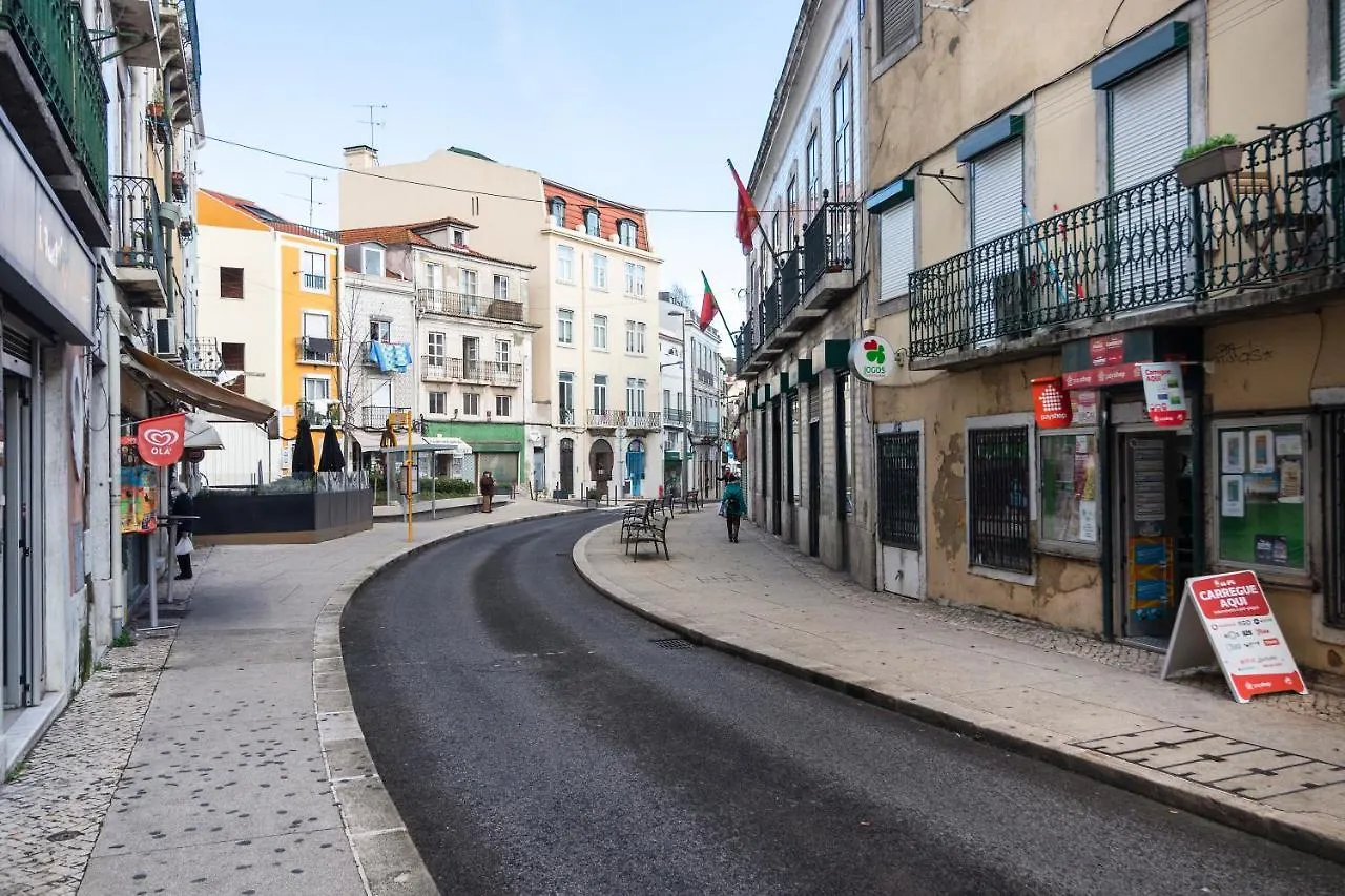 Apartment Great Lisbon Pad In Alcantara