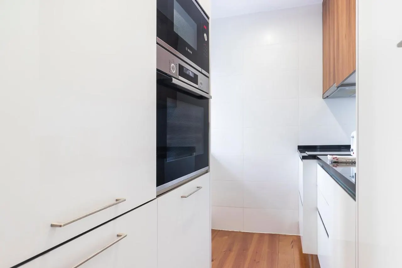 Great Lisbon Pad In Alcantara Apartment